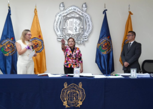 Rinde protesta directora de la preparatoria “Gral. Lázaro Cárdenas”; Yarabí Ávila preside sesión del Consejo Universitario